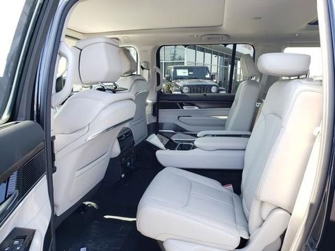 New 2024 Jeep Grand Wagoneer Series I AWD/4WD image 7