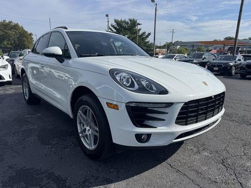 Used 2018 Porsche Macan Sport Edition AWD/4WD image 3