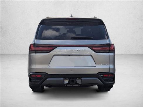 Used 2023 Lexus LX 600 4WD w/ Premium Package image 6