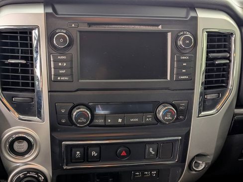 Used 2019 Nissan Titan SV w/ SV Convenience Package image 21