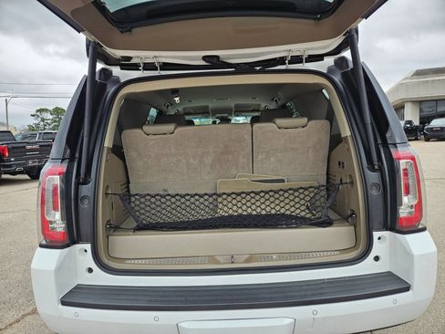 Used 2017 GMC Yukon SLT image 41