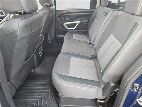 Used 2021 Nissan Titan SV w/ SV Convenience Package image 16