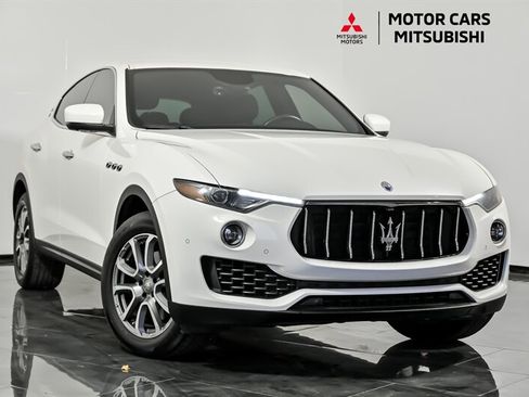 Used 2018 Maserati Levante image 1