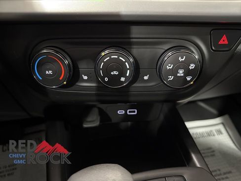 Used 2024 Chevrolet Trax LS w/ LS Convenience Package image 24