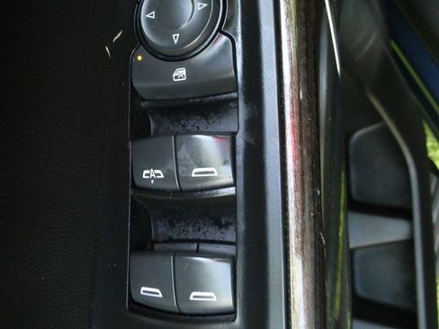 Used 2019 Chevrolet Silverado 1500 RST image 24