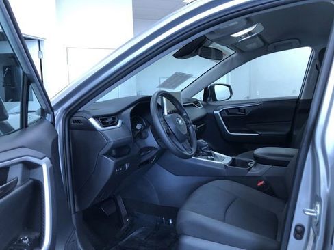 Certified 2025 Toyota RAV4 LE AWD/4WD image 10