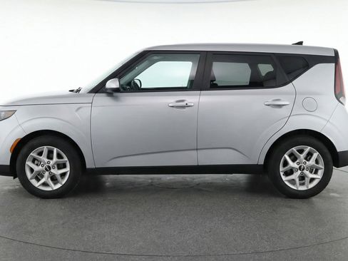 Used 2025 Kia Soul FWD image 5