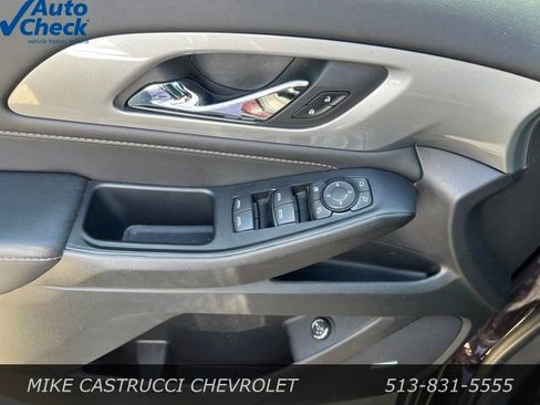 Used 2022 Chevrolet Traverse LT w/ LT Premium Package AWD/4WD image 10