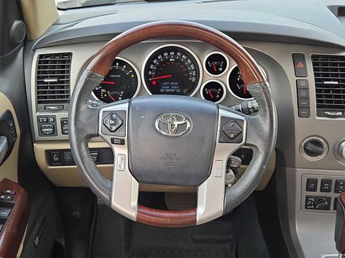 Used 2017 Toyota Sequoia Platinum image 20