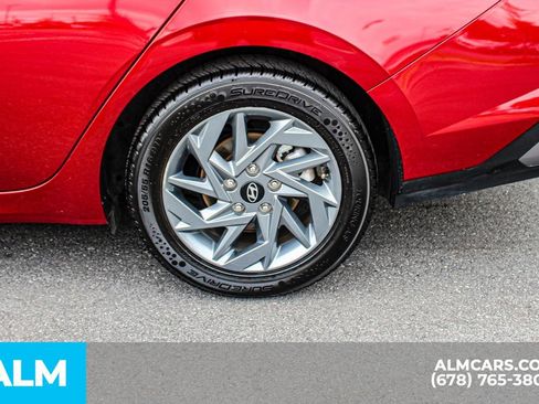 Used 2024 Hyundai Elantra SEL FWD image 15