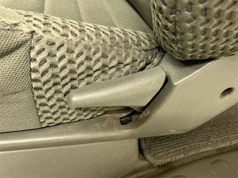 Used 2016 Nissan Frontier SV w/ SV Value Truck Package image 10