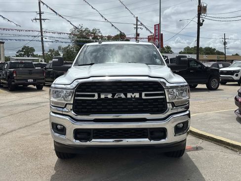 Used 2024 RAM 2500 Big Horn AWD/4WD image 2