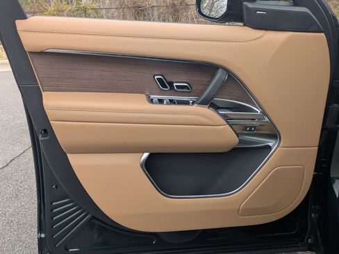 New 2026 Land Rover Range Rover Long Wheelbase SE image 20