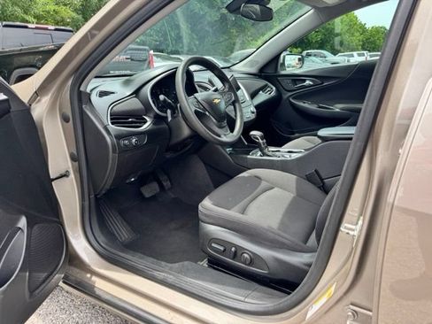 Used 2024 Chevrolet Malibu LT FWD image 15