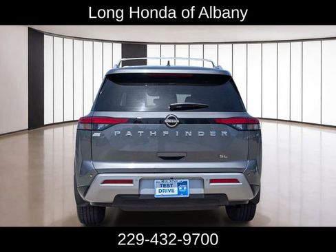 Used 2022 Nissan Pathfinder SL FWD image 7