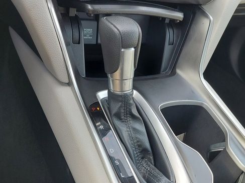 Used 2018 Honda Accord LX image 29