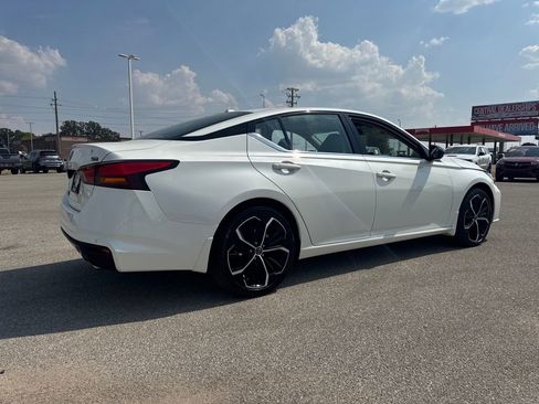 New 2025 Nissan Altima 2.5 SR w/ SR Premium Package image 6