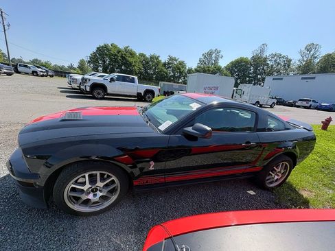 Used 2009 Ford Mustang Shelby GT500 RWD image 4