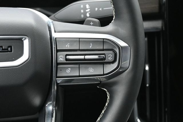 Used 2024 GMC Acadia Denali AWD/4WD image 18