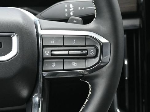 Used 2024 GMC Acadia Denali AWD/4WD image 18