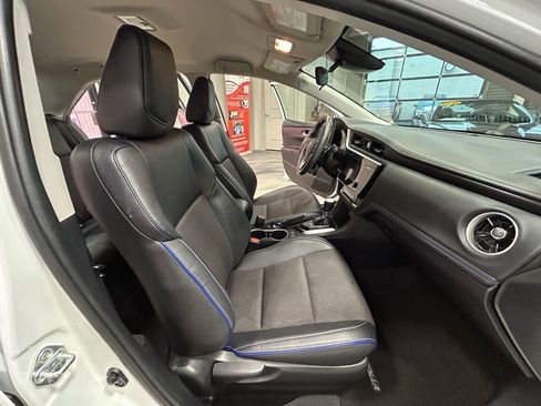 Used 2017 Toyota Corolla SE w/ Carpet Mat Package (TMS) image 39
