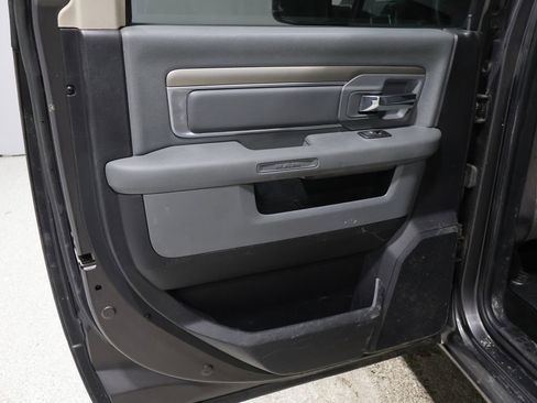 Used 2014 RAM 2500 SLT image 20