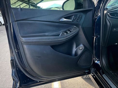 Used 2020 Buick Encore GX Essence w/ Experience Buick Package image 21