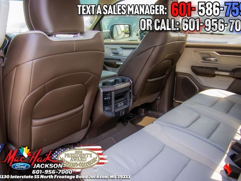 Used 2025 RAM 1500 Laramie AWD/4WD image 12