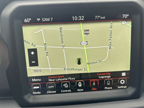 Used 2022 Jeep Wrangler Sport AWD/4WD image 24