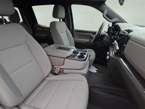 Used 2023 GMC Sierra 1500 SLE image 25