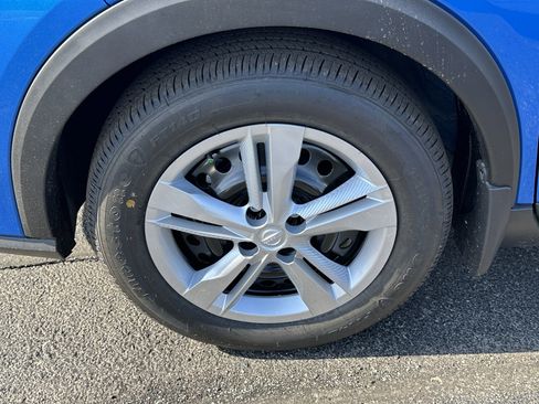 New 2025 Nissan Kicks Play S image 14