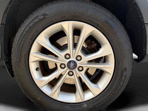 Used 2017 Ford Escape SE image 24