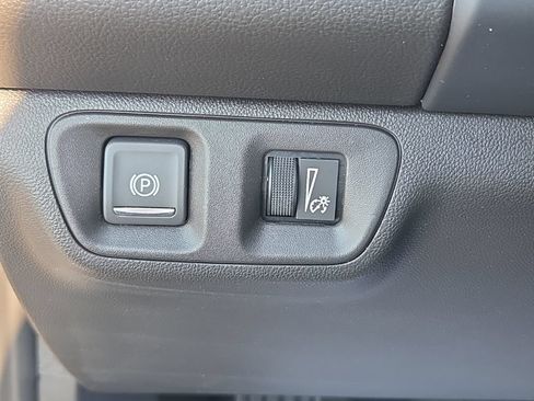 Used 2023 GMC Acadia SLT w/ LPO, Floor Liner Package AWD/4WD image 42