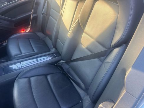 Used 2011 Porsche Panamera 4 image 18