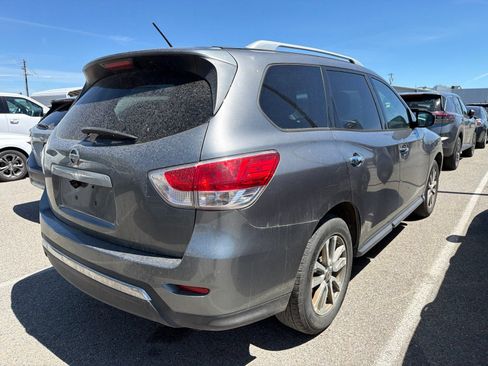 Used 2016 Nissan Pathfinder S AWD/4WD image 3