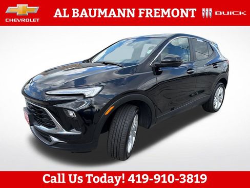 Used 2025 Buick Encore GX Preferred AWD/4WD image 2