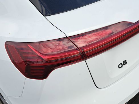 Certified 2024 Audi Q8 e-tron Premium Plus image 38