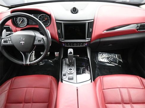 Used 2022 Maserati Levante Modena image 19