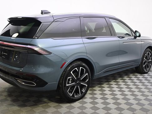 New 2026 Lincoln Nautilus Reserve image 7