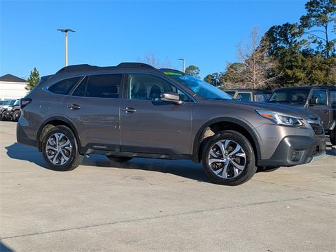 Used 2022 Subaru Outback Limited image 2