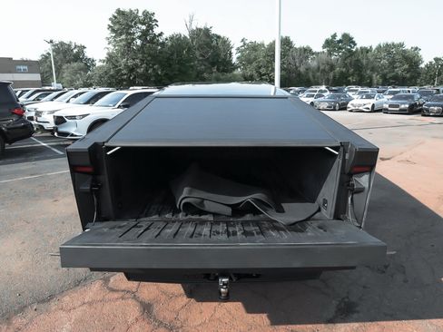 Used 2025 Tesla Cybertruck AWD Crew Cab image 47