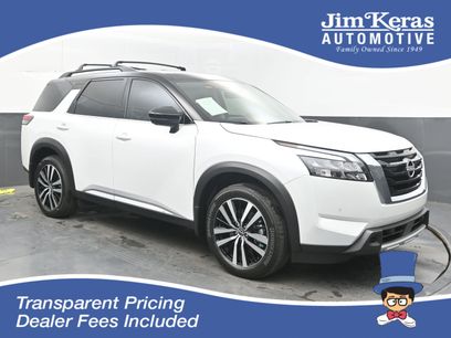 Certified 2025 Nissan Pathfinder Platinum