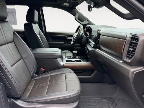 Used 2025 Chevrolet Silverado 1500 High Country image 15