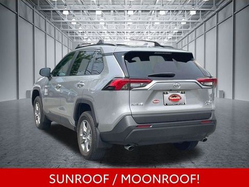Used 2022 Toyota RAV4 XLE w/ Convenience Package AWD/4WD image 11