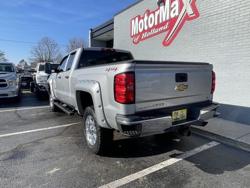 Used 2015 Chevrolet Silverado 2500 LT w/ LT Convenience Package image 10