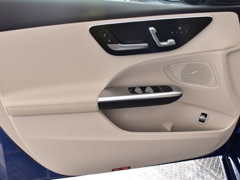 Certified 2025 Mercedes-Benz C 300 4MATIC Sedan image 11