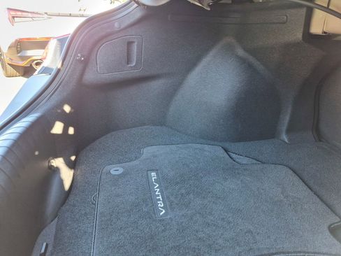 Used 2025 Hyundai Elantra SE image 26