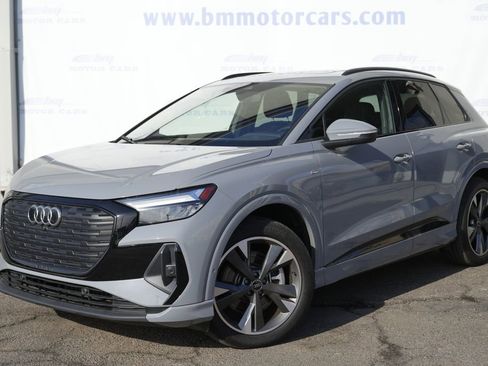 Used 2024 Audi Q4 e-tron Premium Plus w/ Premium Plus image 2