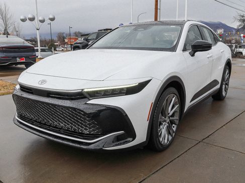 Certified 2026 Toyota Crown Limited w/ Advanced Technology Package image 4