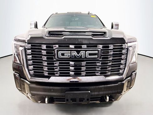 Used 2024 GMC Sierra 2500 Denali Ultimate w/ Max Trailering Package image 2